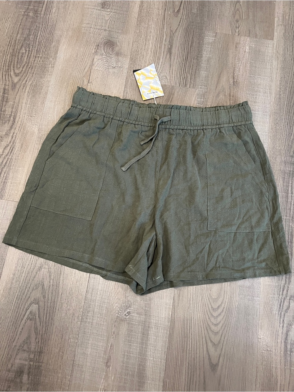 NWT Hody Lovy Linen Blend Green Shorts w/ Pockets